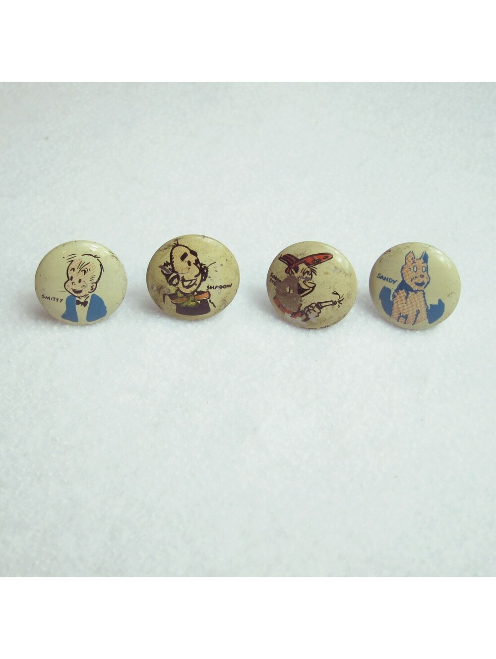 4 Vintage 1945 Pinbacks Smitty, Shadow, Smokey Stover & Sandy Dog Kellogg's Pep